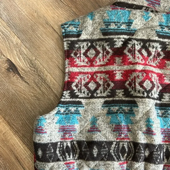 Outback trading company western Aztec style vest size medium with pockets - Picture 13 of 14